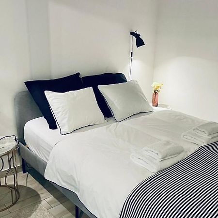 Apartments Santini Загреб Экстерьер фото