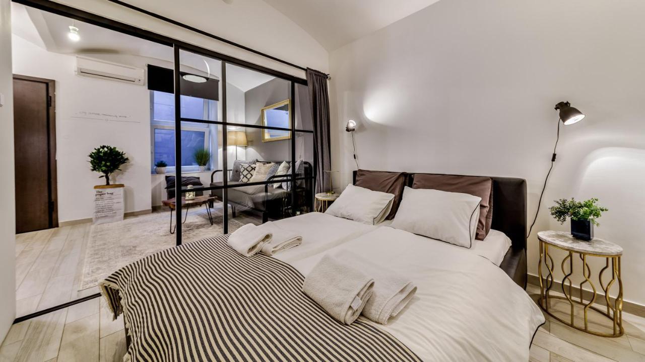 Apartments Santini Загреб Экстерьер фото